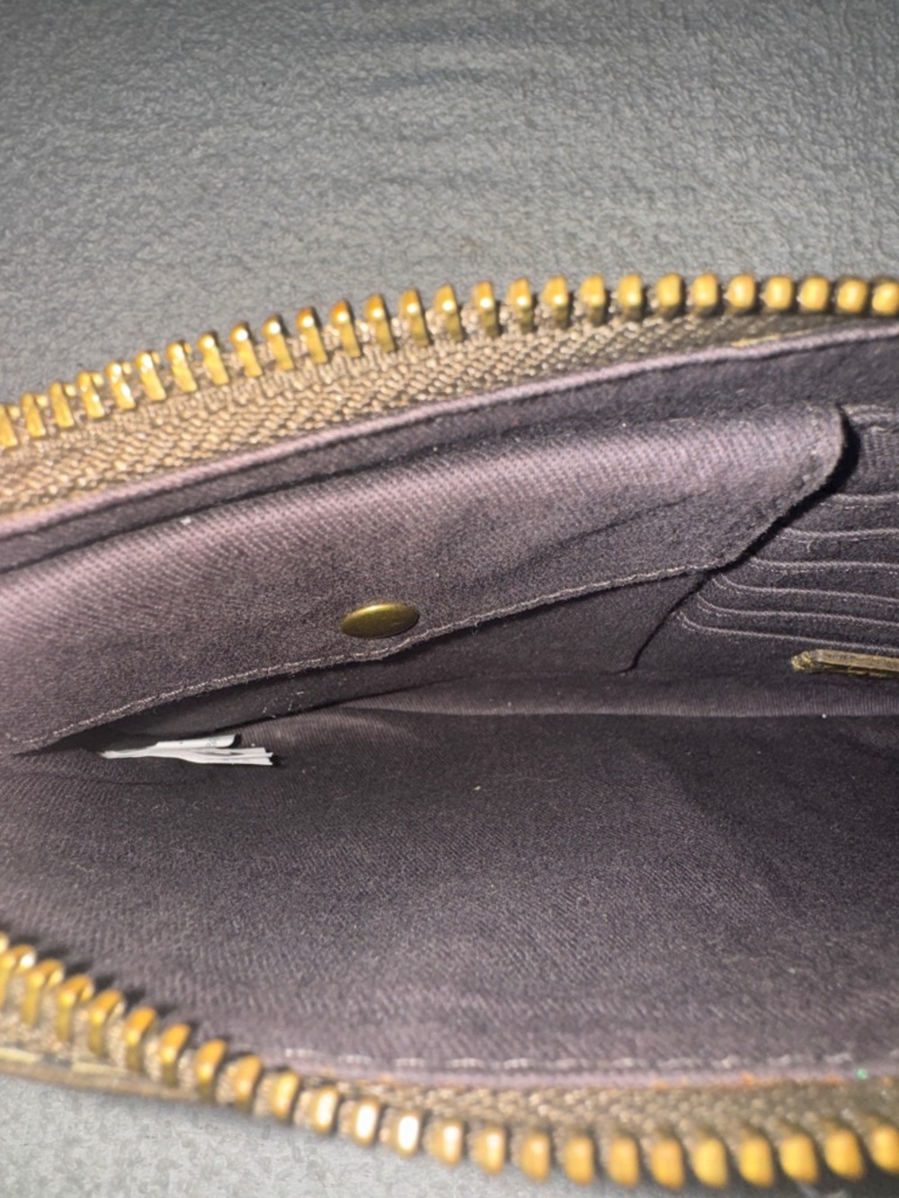 Madewell Croc Embossed Zip Pouch Wallet in Olive Green - Picture 10 of 12